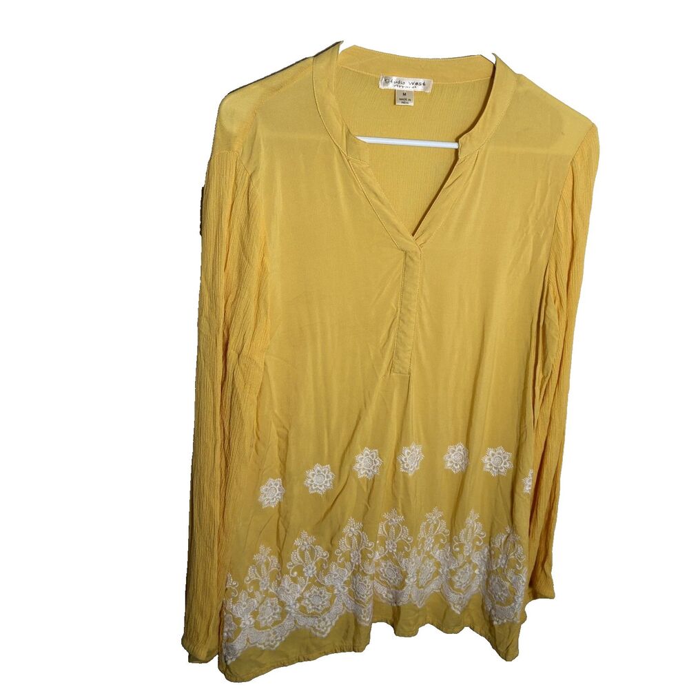 Studio West Apparel Blouse Women's Medium Yellow Floral Sheer V-Neck Top